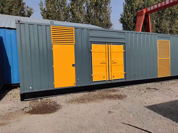 阜阳300kw 柴油发电机组用多大的空气开关？