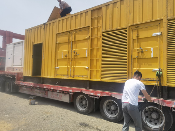 阜阳发电机出租100KW发电机需要什么规格的电缆线？